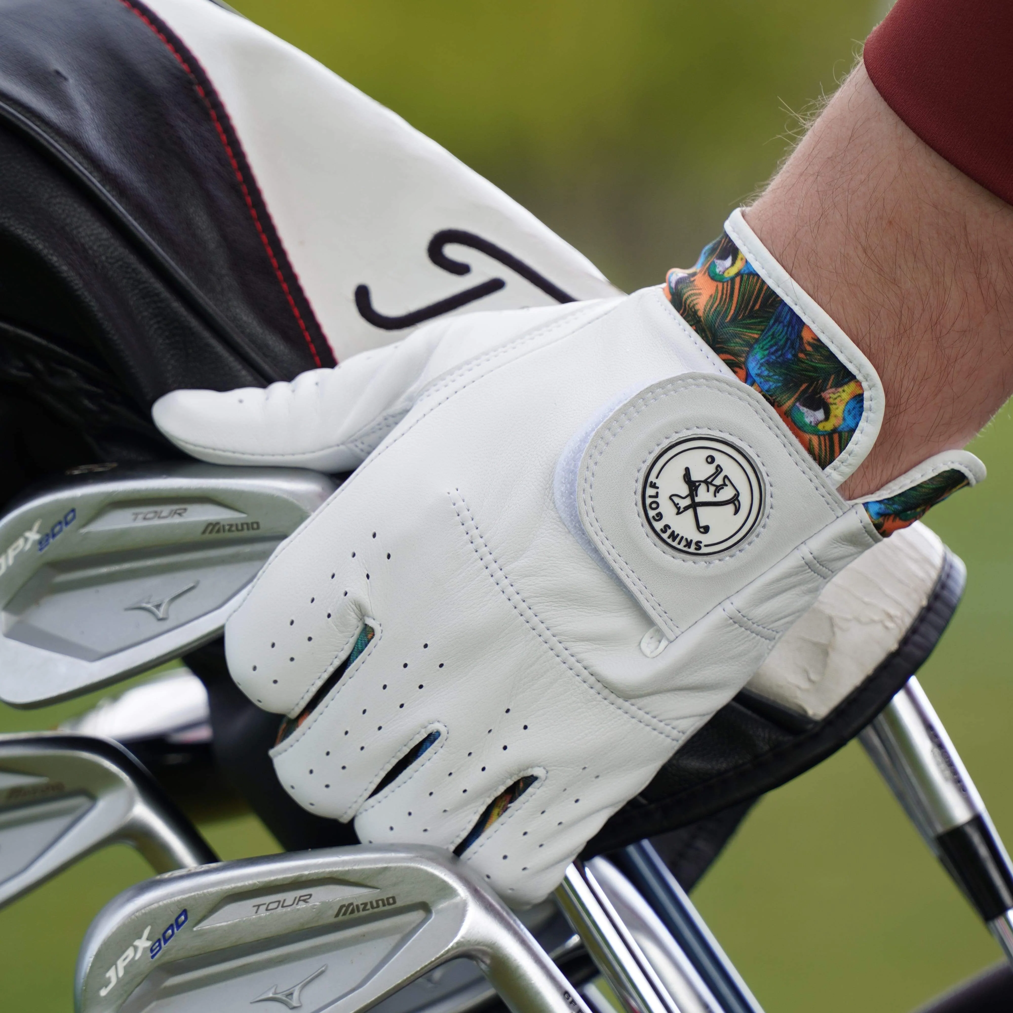 Tropicana Golf Glove - Image 4